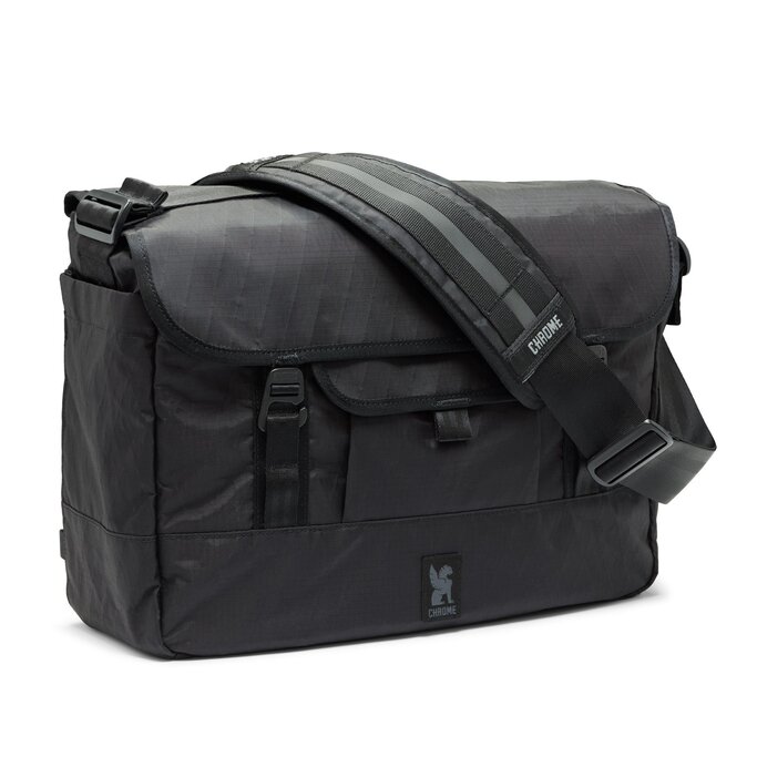 美品 クローム　メッセンジャー MIDTOWN 20 MESSENGER A4 Chrome Industries - Midtown 20L Messenger Bag - Military & Gov't